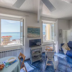 House Nel Cuore Con Vista Mare Appartamento